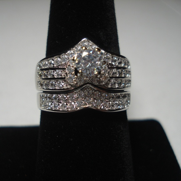 Jewelry - "Elizabeth" SOLD**